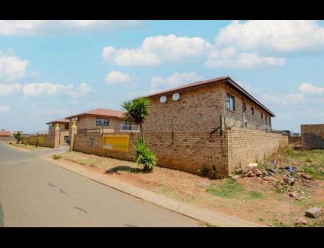 BUSINESS FOR SALE IN LENASIA SOUTH
